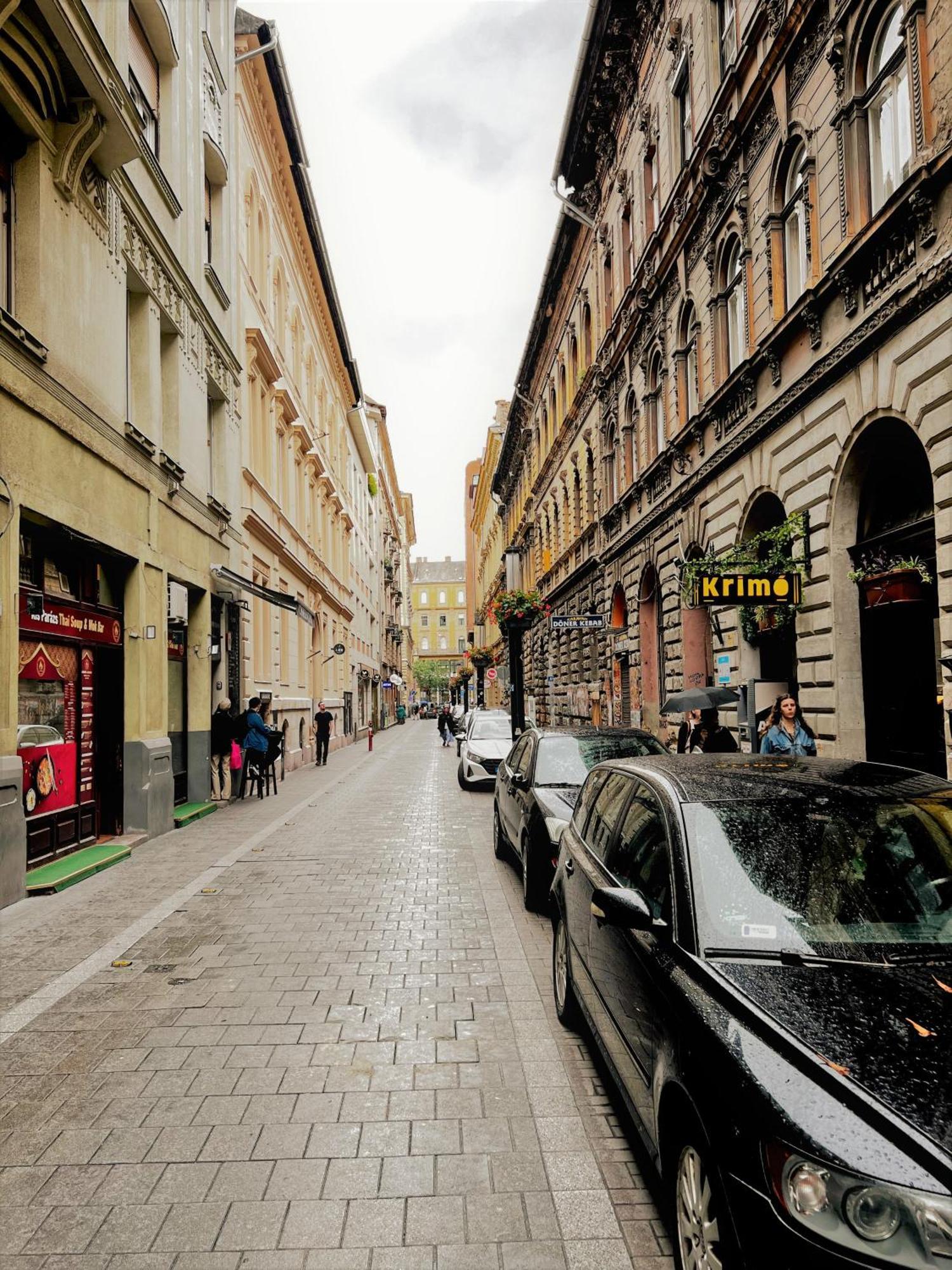 Petibo - Kazinczy 6 Budapest